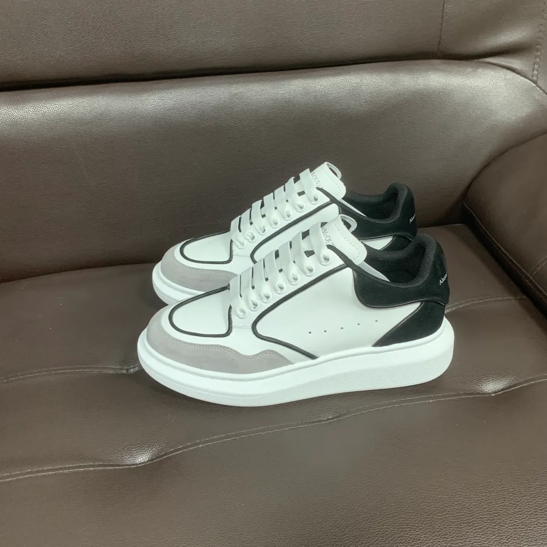 👟👟Ex-factory price 600👟👟 Professional McQueen factory. Top version. Couple style Alexander McQUEEN high version has been upgraded to the highest quality again✅ 💪McQueen Spring, Summer, Autumn and Winter top version Purchasing level✅ Recruiting nationwide online and offline agents to join🤝 🏆Fabric: Original materials imported from Italy. Texture, water-resistant and non-discoloring 🏆Inner lining: ️A-grade Italian imported lining resistant to dirt, sweat-absorbent, breathable and comfortable 🏆Foot pads: top-grade imported Italian super-soft cowhide leather 🏆Outsole: PU+counter 1:1 🏆Shoe box: original white box. Plus white flip cover for double-layer protection. Cloth bag. Handbag. Certificate of 1:1 mold opening, 4-piece set. Delivered with a pair of shoelaces. 🖕🏿🖕🏿🖕🏿 You can choose any pair of shoelaces in any color of our factory 🏆Code number: women's 34-41. men's 38-46 🏆Special remarks (women's code 34.40.41, men's code 38.45.46 is customized, no returns or exchanges) Win-win cooperation 🤝